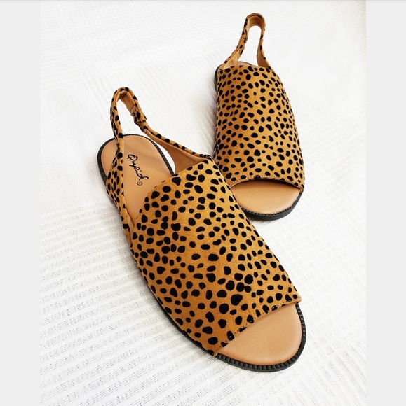 //The Erin// leopard print slingback sandal - Picture 2 of 2